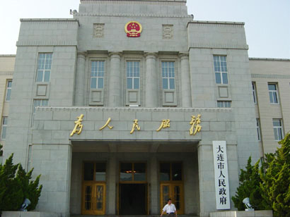 �������T(m��n)UPS�Դ��(y��ng)�÷���